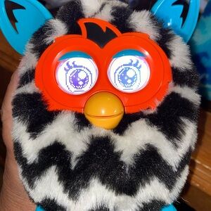 Zigzag Patterned Interactive Plush Toy